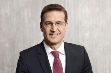 Адриан Видмер из Sika получил награду «Финансовый директор года»